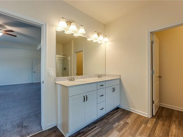 5317 Burrus Ln — Photo 24