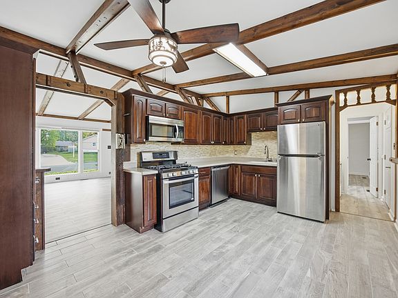 5th image of 6 Beacon Ave