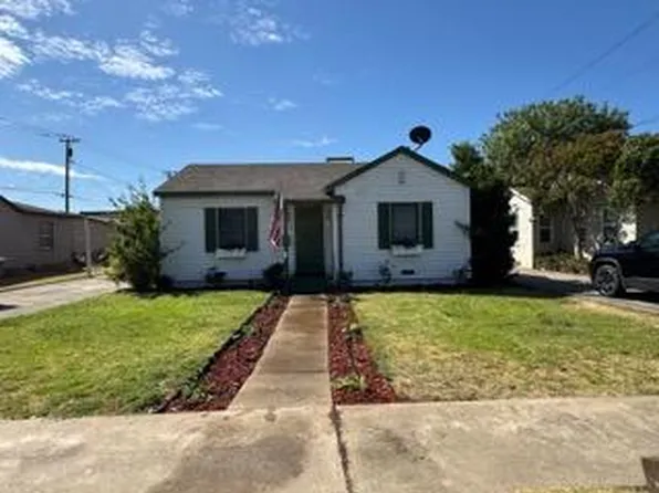 315 W J St, Oakdale, CA 95361