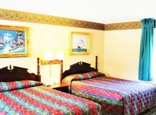 185 Housatonic St, Lee, MA 01238