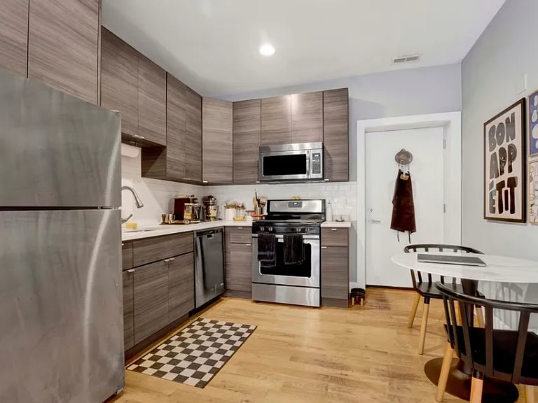 3802 W Altgeld St #301 — Photo 5
