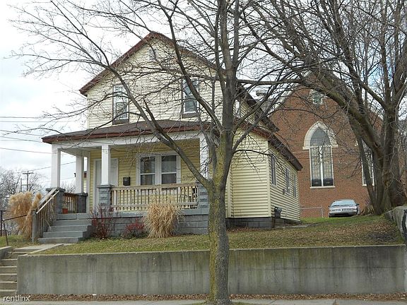 815 Baxter