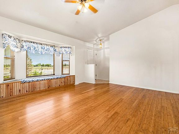 5th image of 2270 La Salle Rd