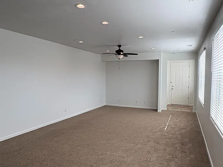 5990 E Kerckhoff Ave — Photo 6