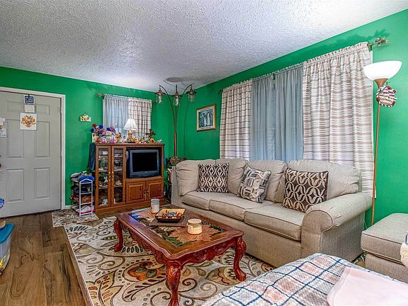 4th image of 2620 2nd Street Ct