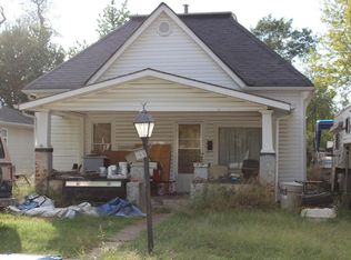 1217 Keller St, Carthage, MO 64836