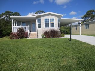 1122 W Lakeview Dr, Sebastian, FL 32958