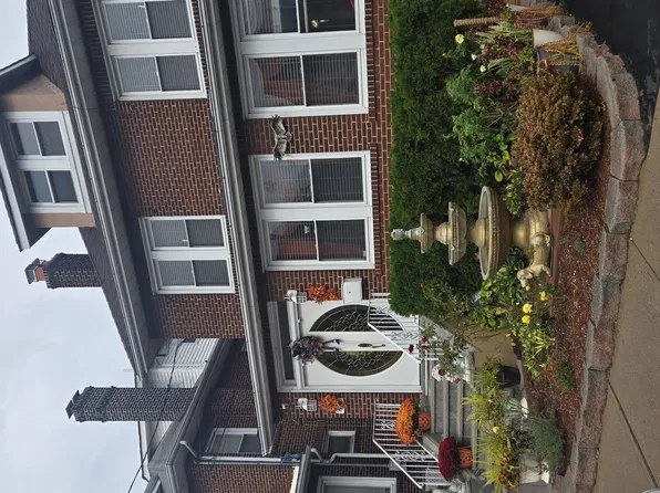 516 80th St, North Bergen, NJ 07047