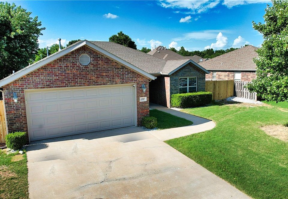 1st image of 4307 W Langmead Dr