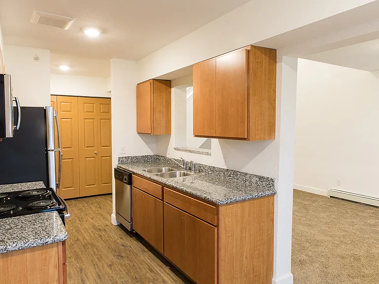 North Pointe Apartments — Photo 21