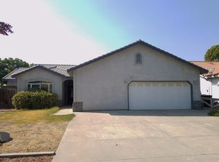 1125 Cousins Ct, Lemoore, CA 93245