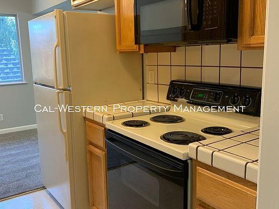 4th image of 1601 Brookvale Dr