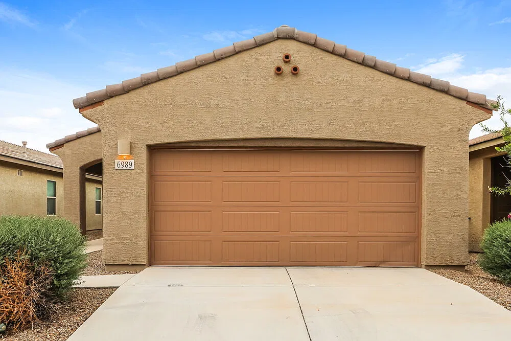 3 bed, 2.0 bath, 1602 sqft, $1,795 — Photo 1