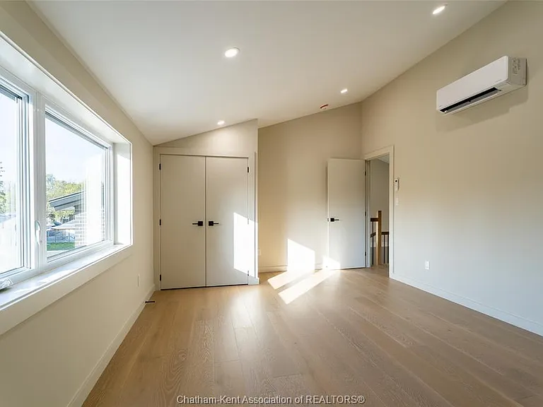 430 Indian Creek Rd W — Photo 30