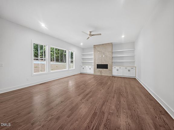 3rd image of 503 Terry Rd