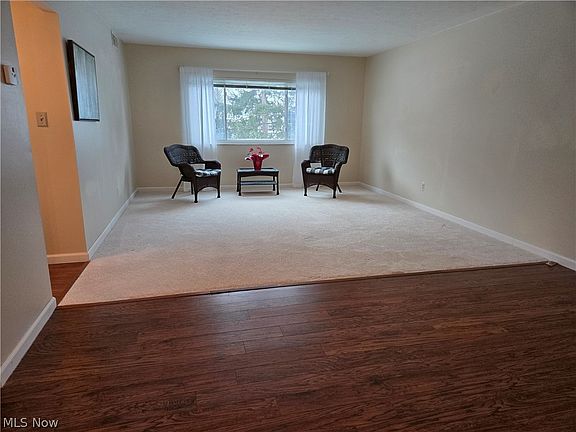 5th image of 20333 Detroit Rd