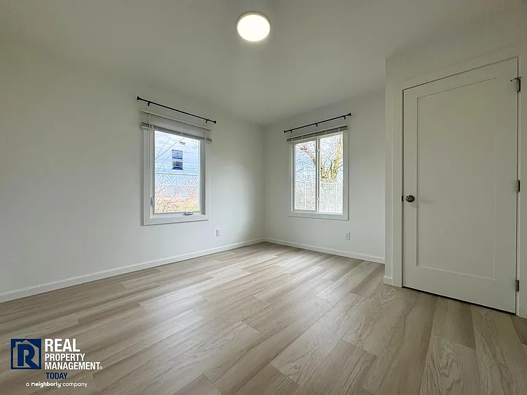 8420 1/2 S Tacoma Way #1 — Photo 10