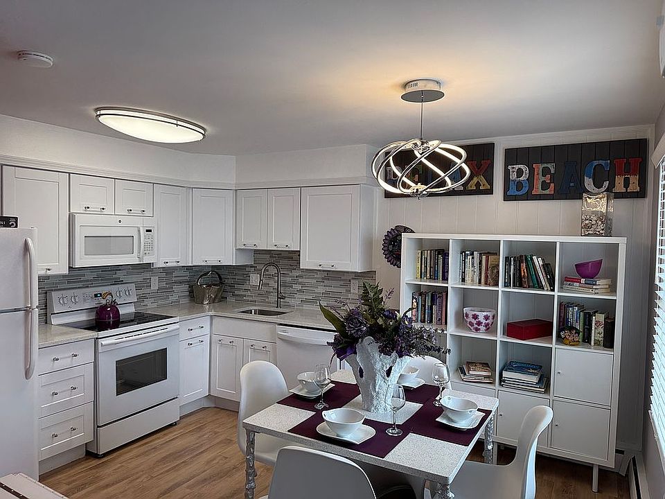 Bright and Beautiful Kitchen