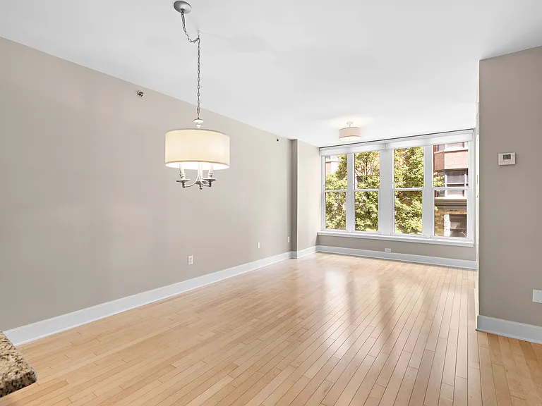 1125 Maxwell Ln #222 — Photo 4