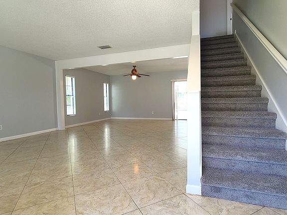3rd image of 15802 Bridgewater Ln