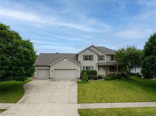 1948 Wendover Cir NE, North Canton, OH