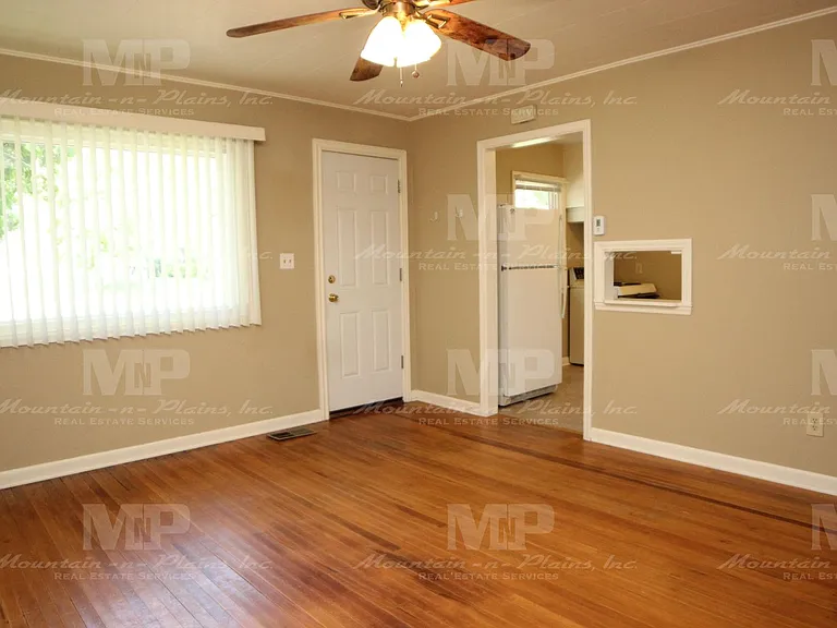 230 N Whitcomb St — Photo 3