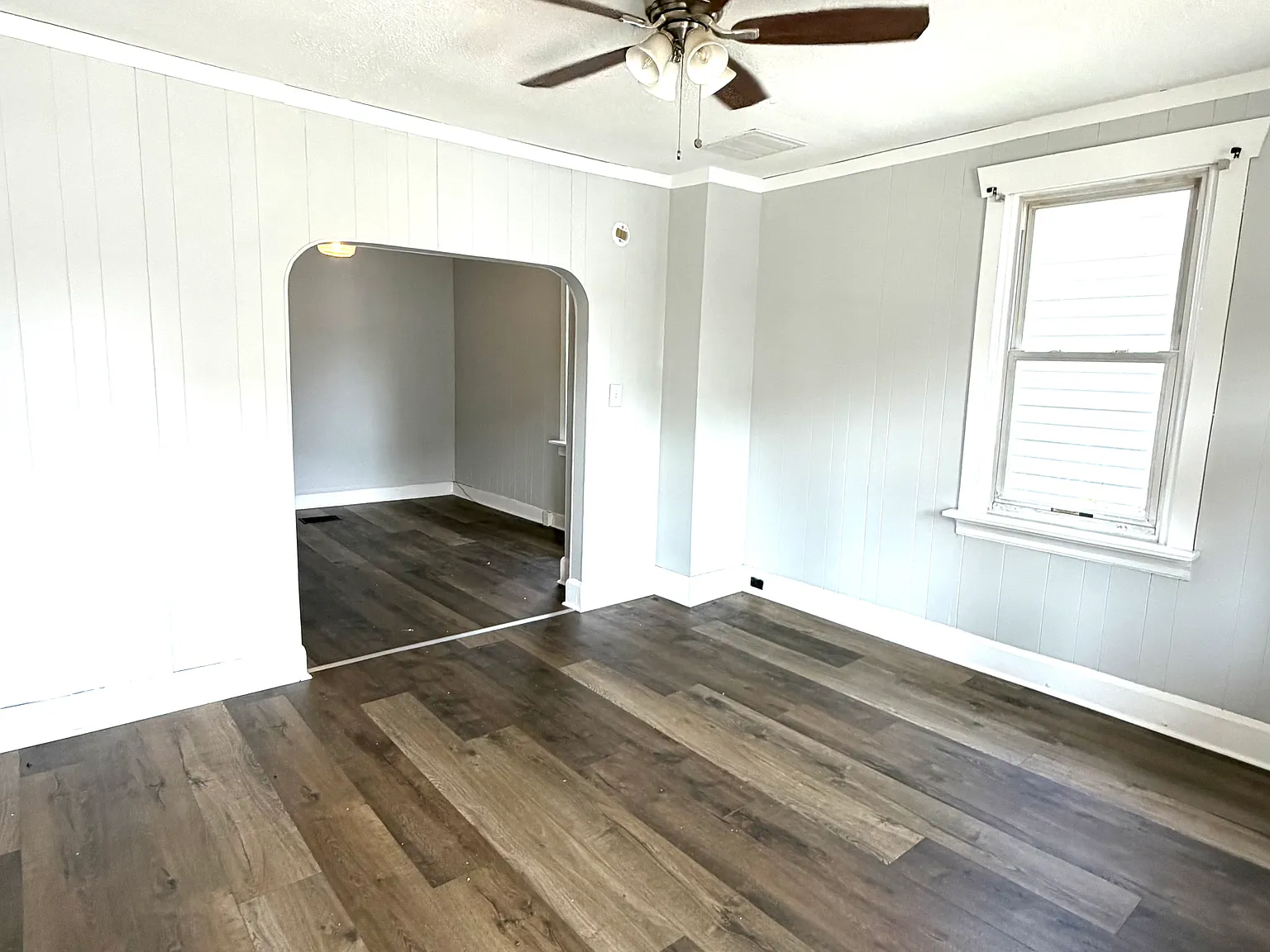 3 bed, $1,200 — Photo 2