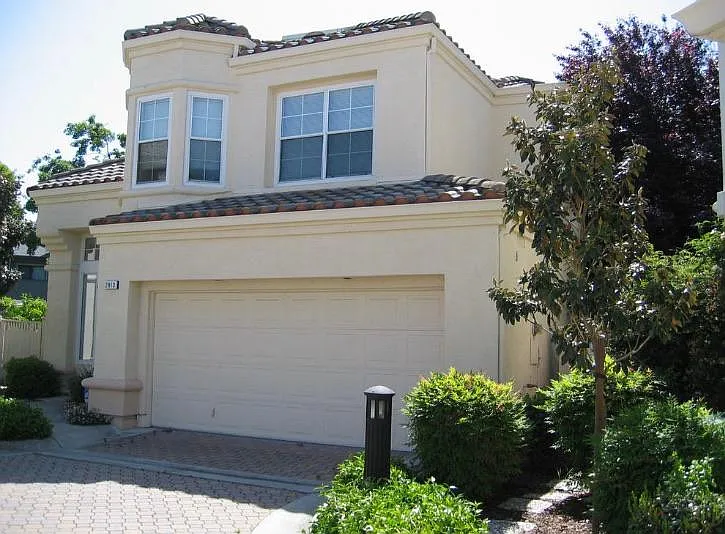 2929 Moreno Ave — Photo 1
