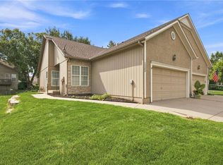 15560 Floyd St, Overland Park, KS 66223