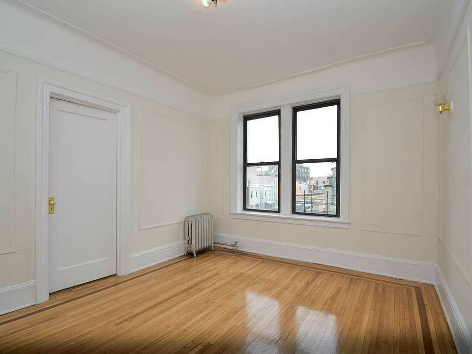 2nd image of 22-05 35th St #3D