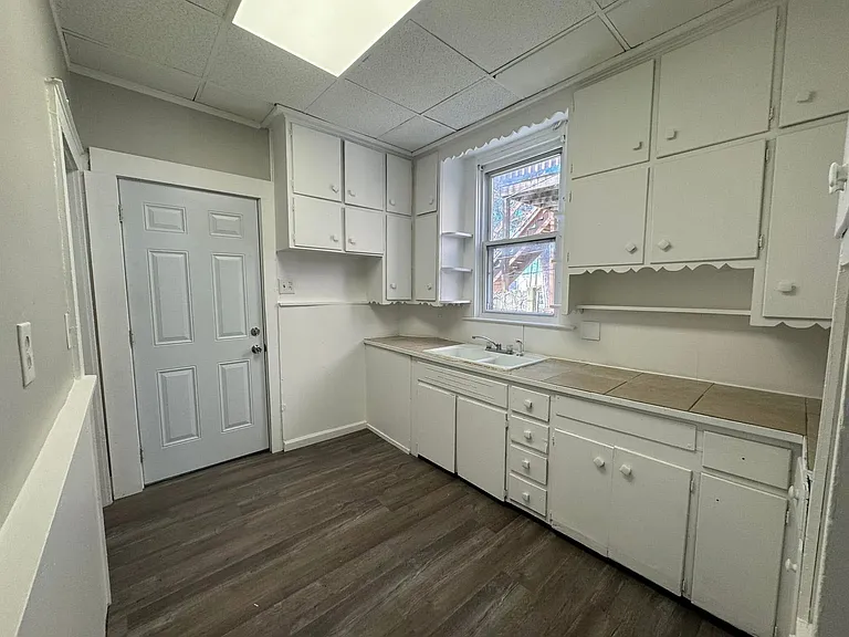 528 Forest Ave #532 — Photo 2