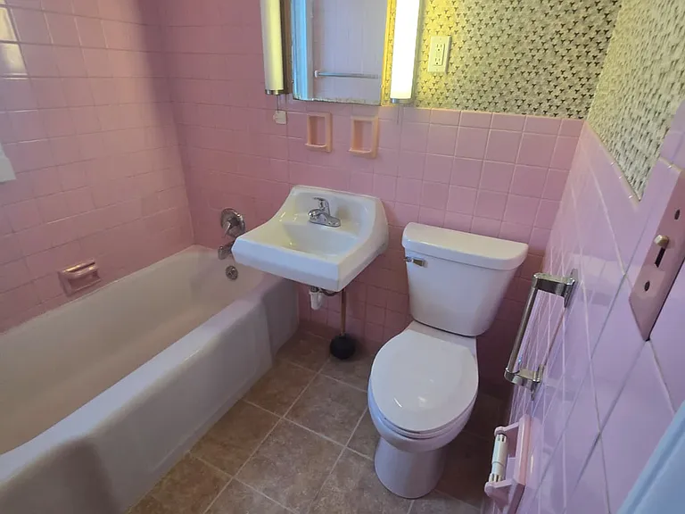 2909 Lincoln Way W #B — Photo 8