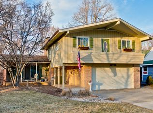 574 Dublin Dr, Mundelein, IL