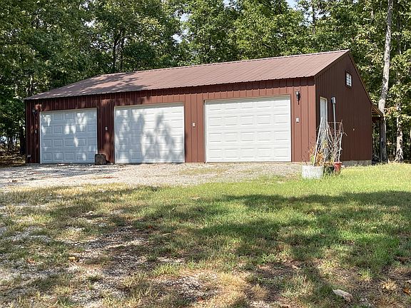 3rd image of 1218 Fox Circle Drive