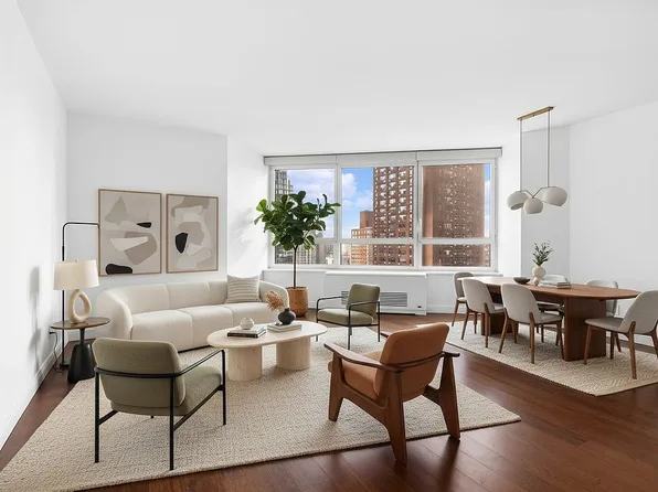 200 E 94th St APT 2911, New York, NY 10128
