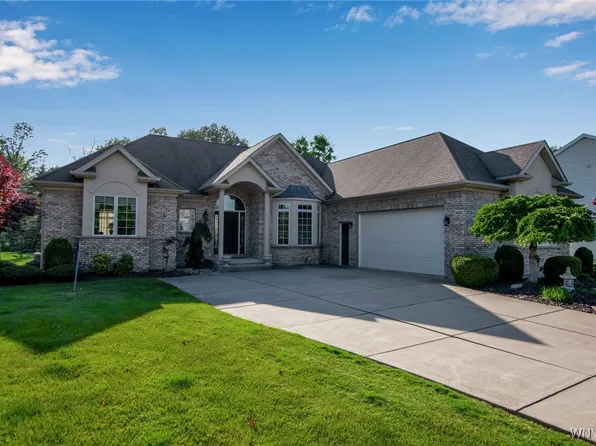 134 Covent Garden Ln, Williamsville, NY 14221