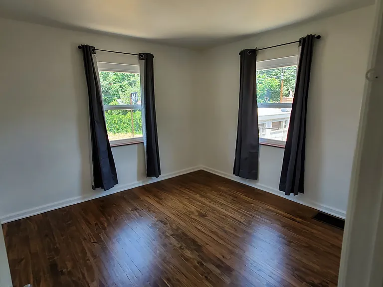 Front Bedroom#1