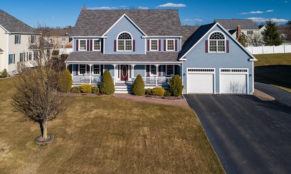 1st image of 40 Messina Woods Dr