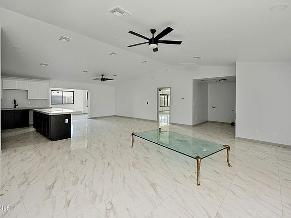 3rd image of 4606 S DORSEY Lane