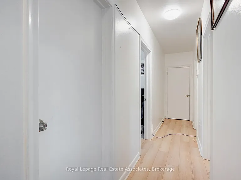 49 Bemersyde Dr #A — Photo 11