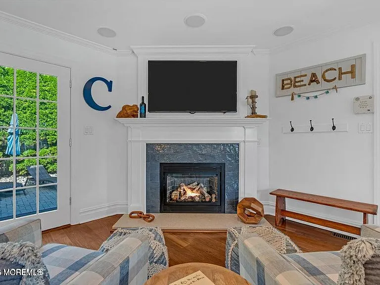 101 Neptune Pl — Photo 17