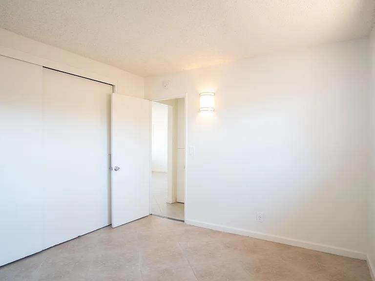 57373 Yucca Trl — Photo 11