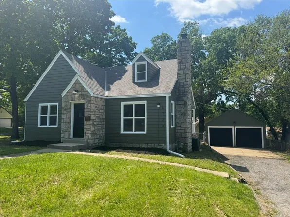 6724 Laurel Ave, Raytown, MO 64133