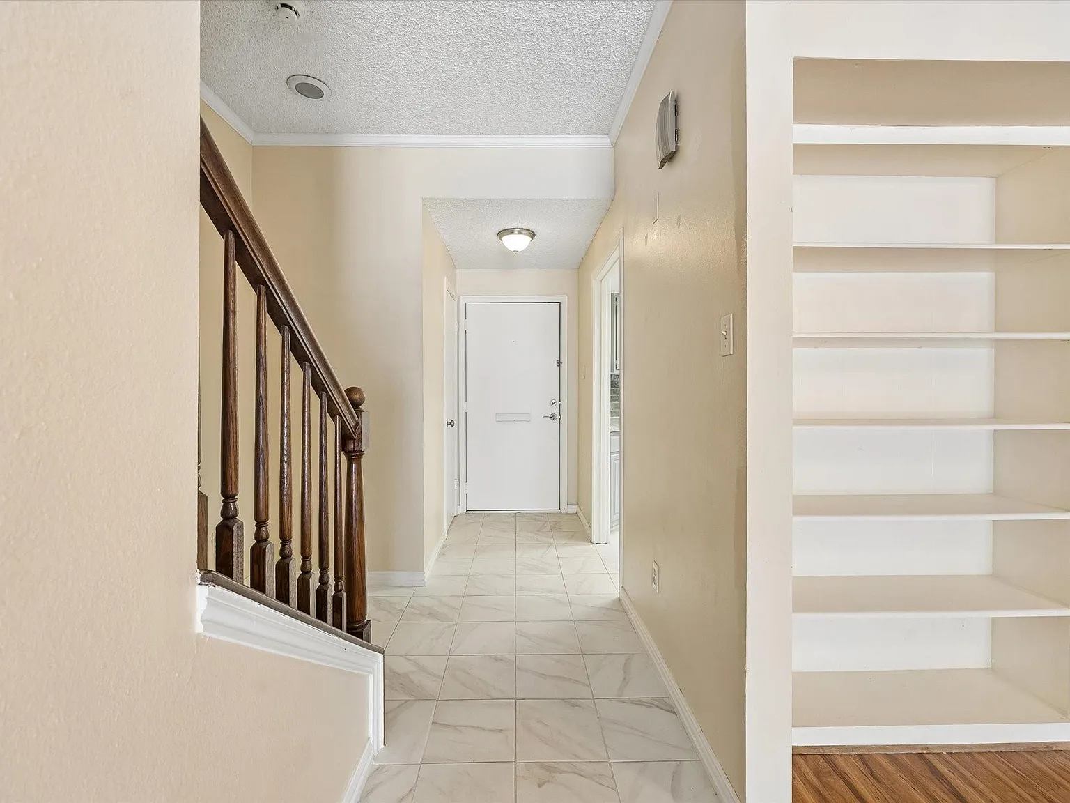 2 bed, 2.5 bath, 1672 sqft, $2,500 — Photo 4