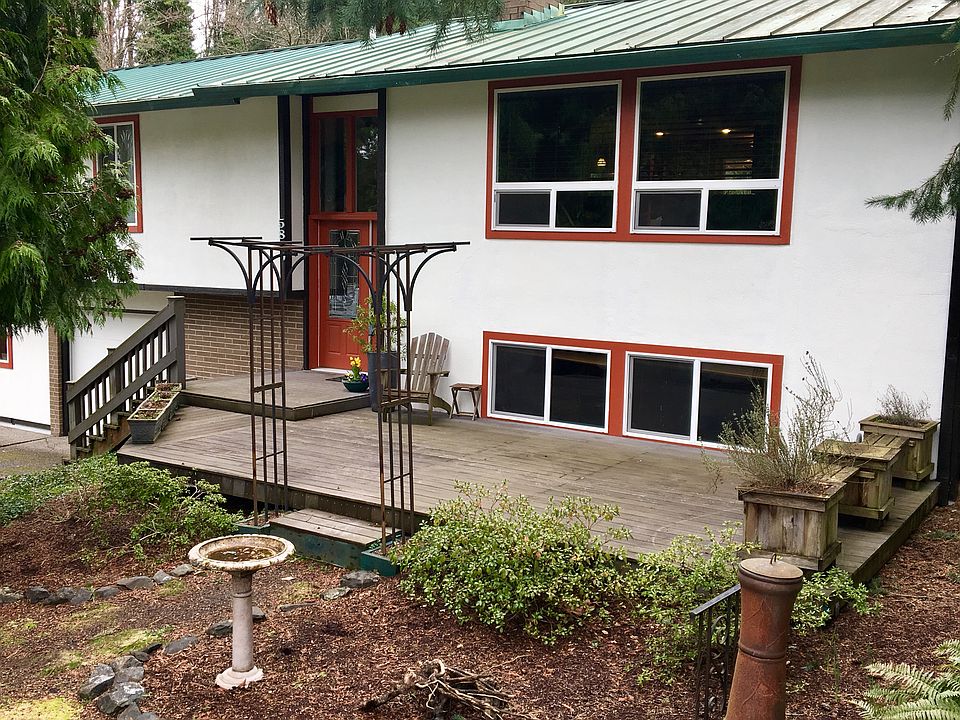 Front of house large porch