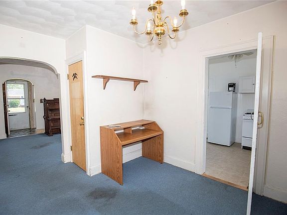 Conf. room/dining room