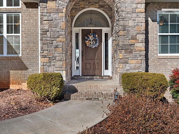 4th image of 1417 Branch Field Ln