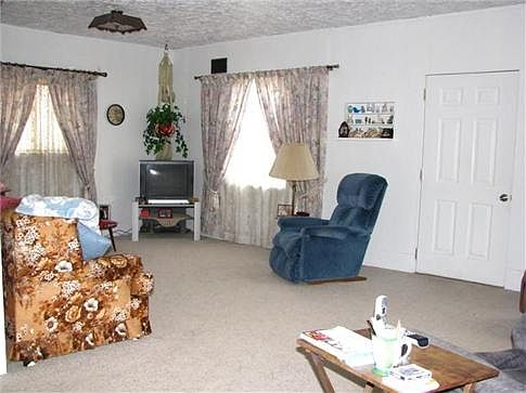 3rd image of 409 7th Ave N