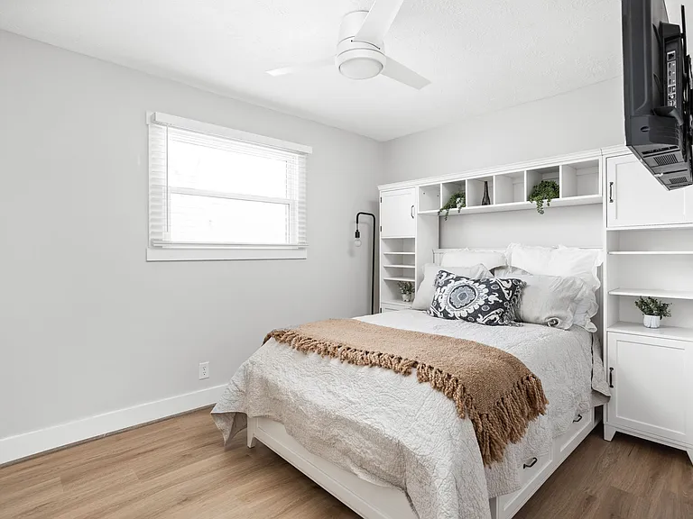 7130 Pin Oak Dr — Photo 25