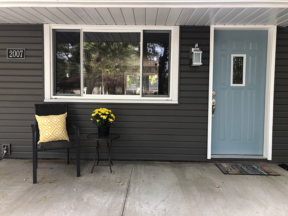 Inviting Entrance
